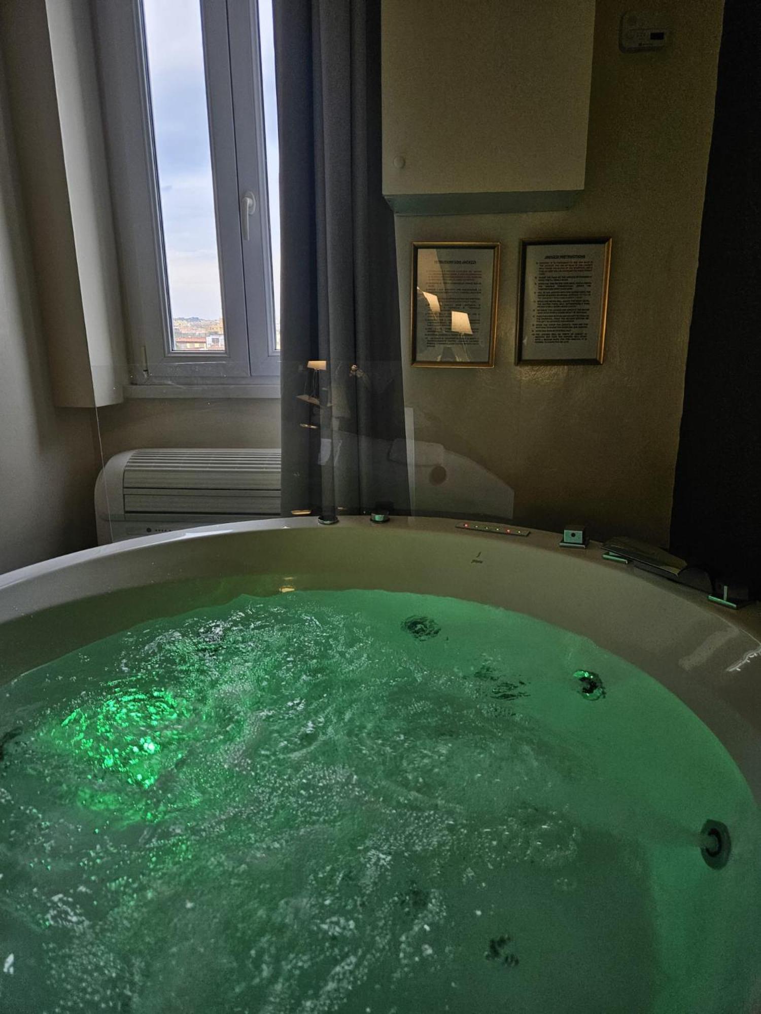 Vatican Jacuzzi House * Rom